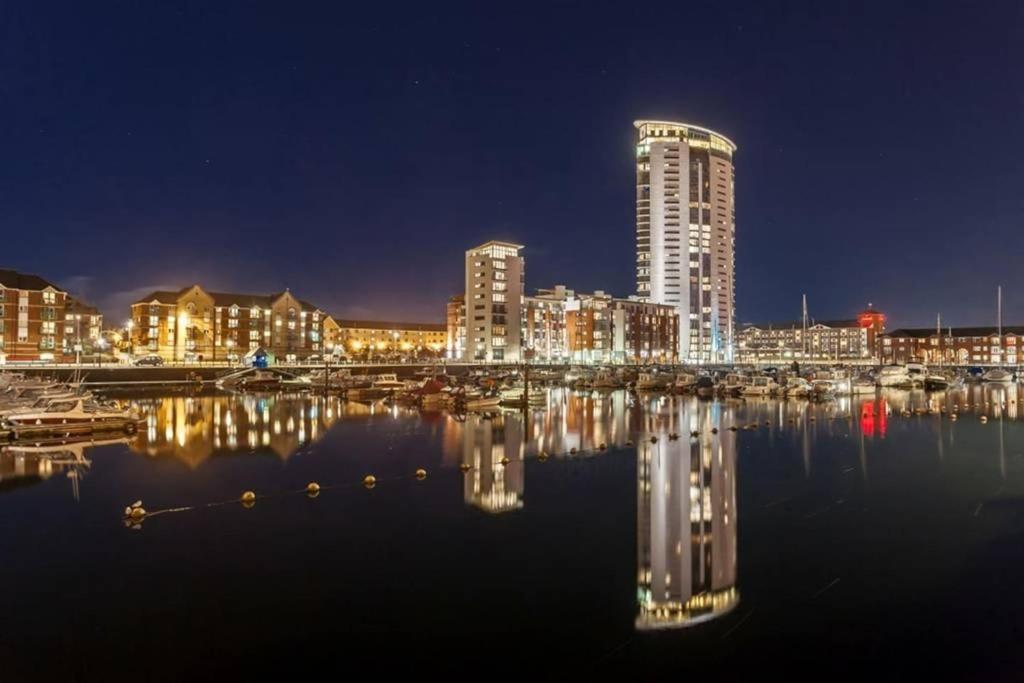 Beach On The Doorstep Meridian Tower Marina Swansea Apartment ภายนอก รูปภาพ