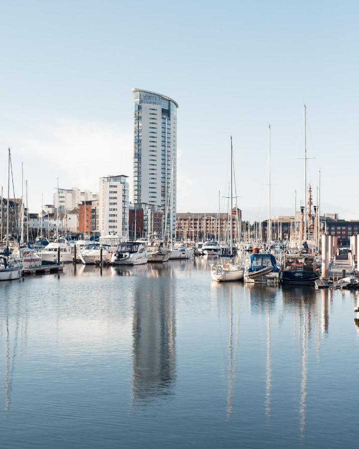 Beach On The Doorstep Meridian Tower Marina Swansea Apartment ภายนอก รูปภาพ